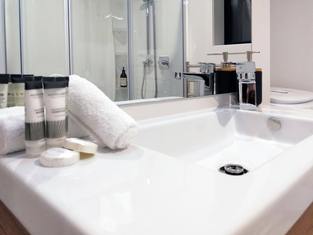 Brand New One Bedroom Apartment ควีนส์ทาวน์ ภายนอก รูปภาพ