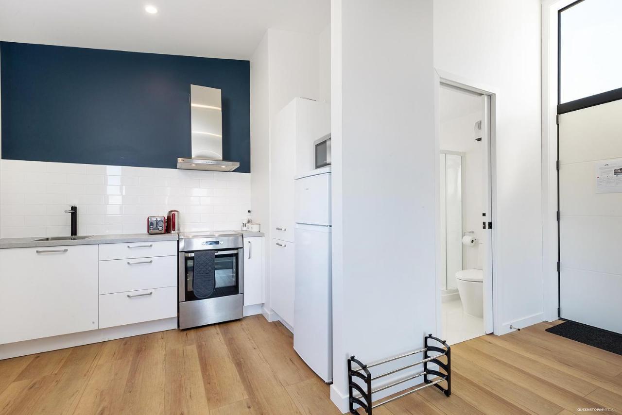 Brand New One Bedroom Apartment ควีนส์ทาวน์ ภายนอก รูปภาพ